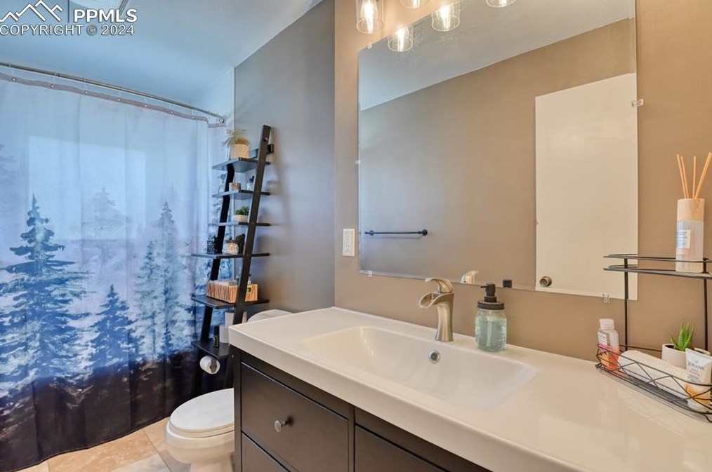 200 Cir Dr, Canon City CO 81212-5403 exterior