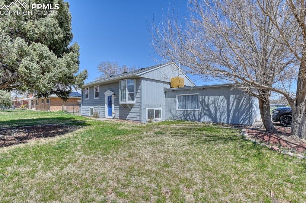 200 Cir Dr, Canon City CO 81212-5403 exterior