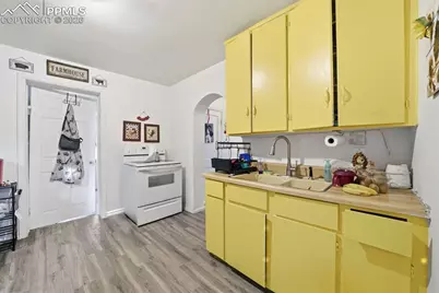 805 E 7th Street, Pueblo, CO 81003 - Photo 7