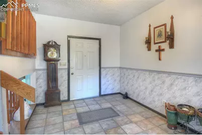 2233 Farnsworth Drive, Colorado Springs, CO 80916 - Photo 3