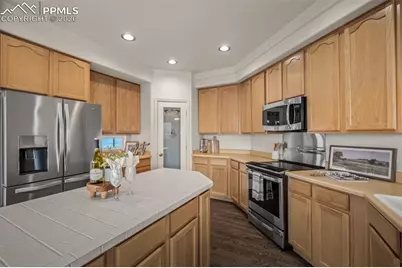 6644 Dream Weaver Drive, Colorado Springs, CO 80923 - Photo 11