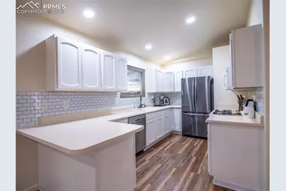 496 E Earl Drive, Pueblo West, CO 81007 - Photo 11