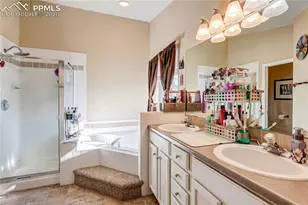 11923 Royal County Down Rd, Peyton, CO 80831 - Photo 19