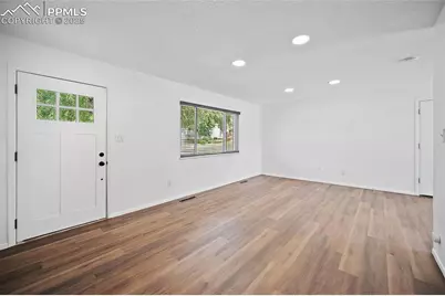 1333 Holmes Drive, Colorado Springs, CO 80909 - Photo 5