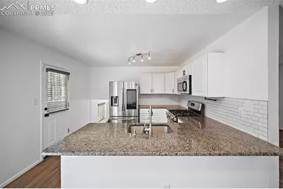 1333 Holmes Drive, Colorado Springs, CO 80909 - Photo 9