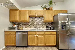 2045 Heathercrest Dr, Colorado Springs, CO 80915 - Photo 11