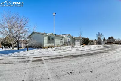 4661 Gray Fox Heights, Colorado Springs, CO 80922 - Photo 5