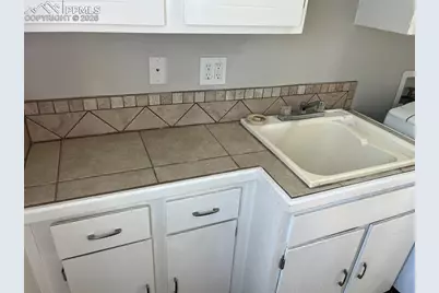 4011 Tennyson Avenue, Colorado Springs, CO 80910 - Photo 11