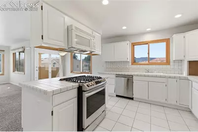 215 Luxury Lane, Colorado Springs, CO 80921 - Photo 7