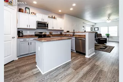 6351 Pilgrimage Road, Colorado Springs, CO 80925 - Photo 7