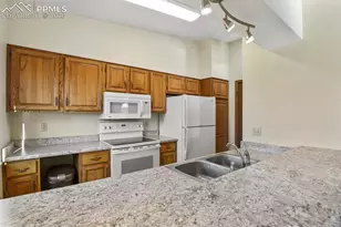 1130 Fontmore Rd, Colorado Springs, CO 80904 - Photo 11