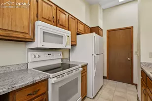 1130 Fontmore Rd, Colorado Springs, CO 80904 - Photo 15