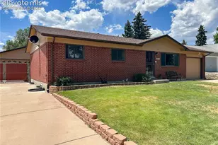807 Dunston St, Colorado Springs, CO 80907 - Photo 3