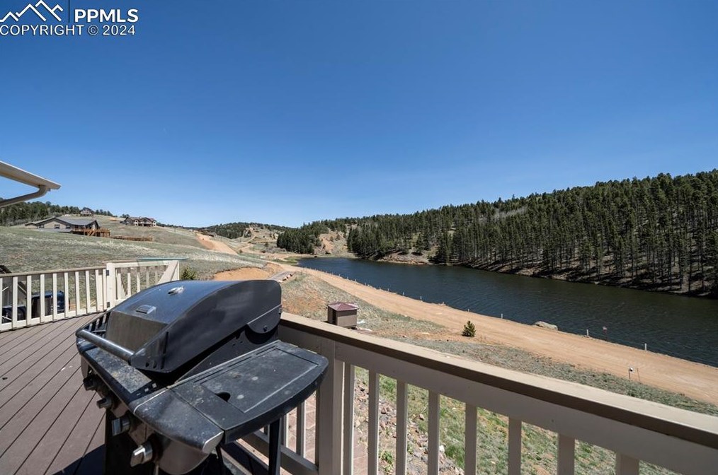 1309 Blue Mesa Dr, Divide CO 80814-9744 exterior