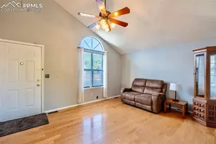 955 Crosstrail Dr, Colorado Springs, CO 80906 - Photo 3