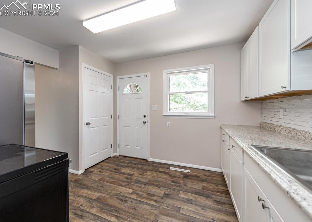 909 Costilla St, Colorado Springs CO 80903-3771 exterior