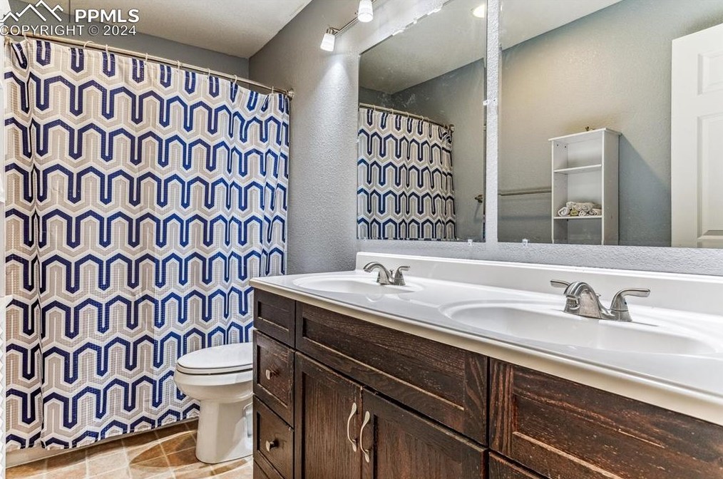 1183 Kittery St, Castle Rock CO 80104-3281 exterior