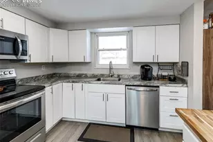 913 Cardinal St, Colorado Springs, CO 80911 - Photo 9