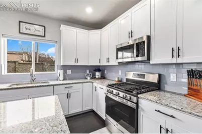 5325 Sky Top Lane, Colorado Springs, CO 80918 - Photo 7
