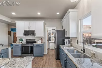 6430 Vickie Lane, Colorado Springs, CO 80923 - Photo 11