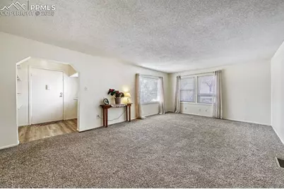 2428 E Monument Street, Colorado Springs, CO 80909 - Photo 5