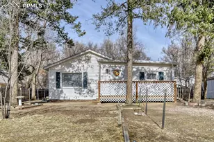 2428 E Monument St, Colorado Springs, CO 80909 - Photo 3