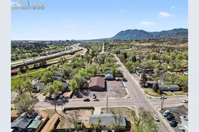 2205 N Chestnut Street, Colorado Springs, CO 80907 - Photo 25