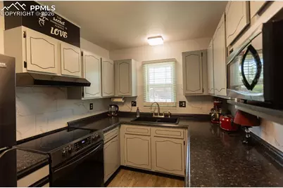 2205 N Chestnut Street, Colorado Springs, CO 80907 - Photo 11