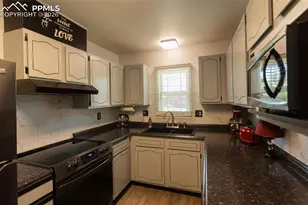 2205 N Chestnut St, Colorado Springs, CO 80907 - Photo 11