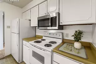 411 Lakewood Circle, Colorado Springs, CO 80910 - Photo 13