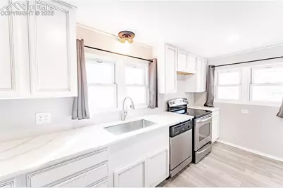 728 Bonfoy Avenue, Colorado Springs, CO 80909 - Photo 3