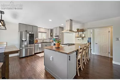 208 Oak Place, Manitou Springs, CO 80829 - Photo 9