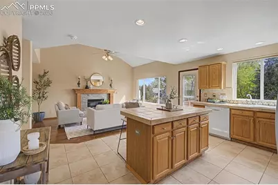 6565 Ramrod Road, Colorado Springs, CO 80922 - Photo 9