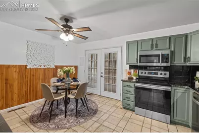 814 Paradise Lane, Colorado Springs, CO 80904 - Photo 11