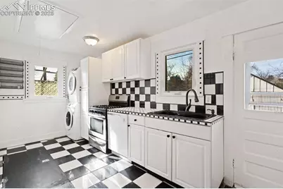 219 E Jefferson Street, Colorado Springs, CO 80907 - Photo 25