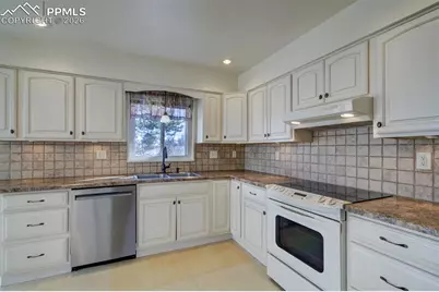 3707 Sheffield Lane, Colorado Springs, CO 80907 - Photo 9