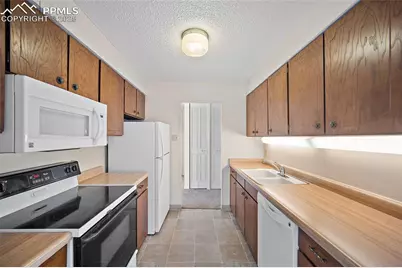 411 Lakewood Circle #C902, Colorado Springs, CO 80910 - Photo 11