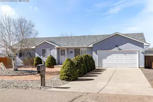 735 S Sterling Dr, Pueblo, CO 81007 - Photo 1