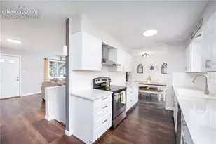 1911 Berkshire Ln, Colorado Springs, CO 80909 - Photo 5