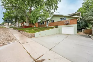 1911 Berkshire Ln, Colorado Springs, CO 80909 - Photo 27