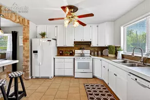 2303 De Soto Rd, Pueblo, CO 81003 - Photo 9