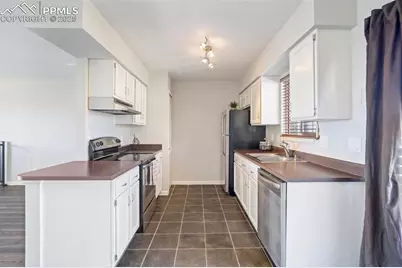 326 Mount View Lane, Colorado Springs, CO 80907 - Photo 11