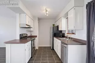 326 Mt View Ln, Colorado Springs, CO 80907 - Photo 15