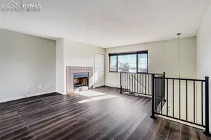 326 Mt View Ln, Colorado Springs, CO 80907 - Photo 7