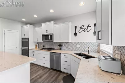 11017 Rolling Mesa Drive, Peyton, CO 80831 - Photo 9