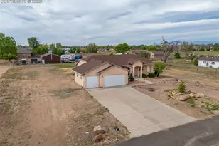 27908 Iris Rd, Pueblo, CO 81006 - Photo 3