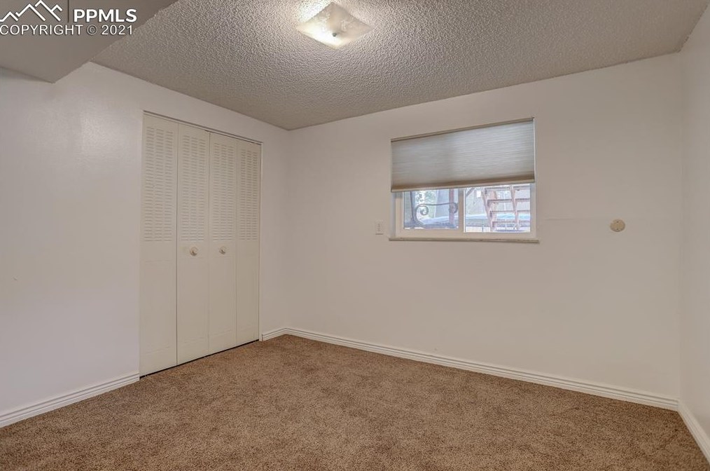 7140 Mineshaft Ct, Colorado Springs CO  80911-2828 exterior