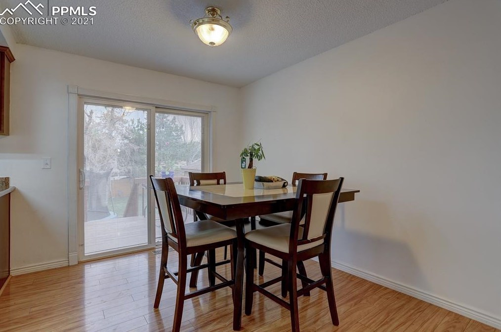 7140 Mineshaft Ct, Colorado Springs CO  80911-2828 exterior