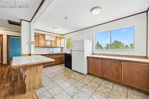 1551 Chadwick Dr, Colorado Springs, CO 80906 - Photo 9