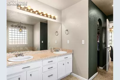 1140 W Shenandoah Drive, Pueblo, CO 81007 - Photo 19